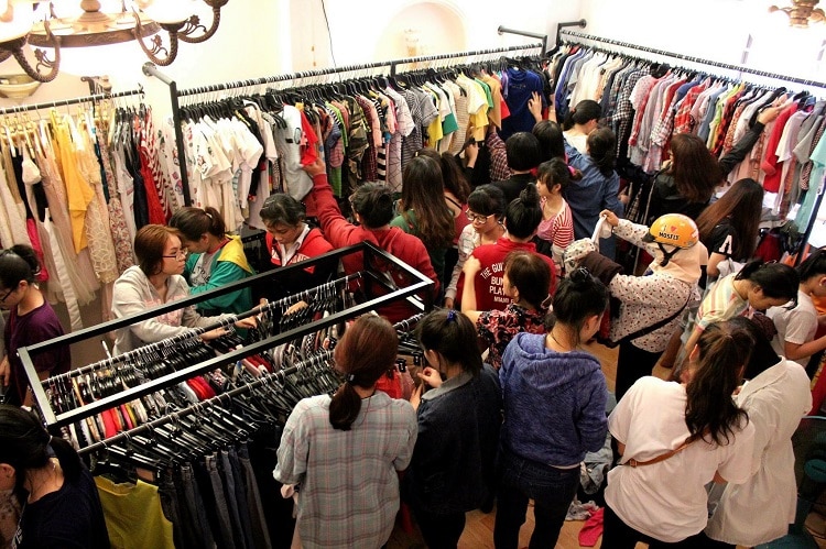 Mua áo dạ Quảng Châu tại các chợ đầu mối tại Việt Nam